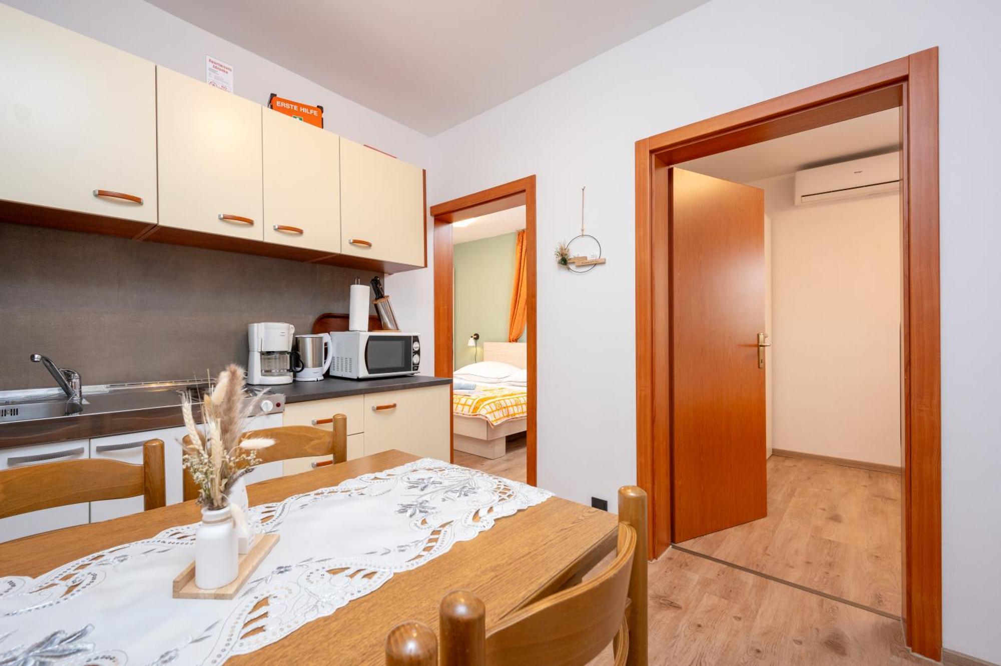 Apartments Zdravko Trogir Eksteriør billede