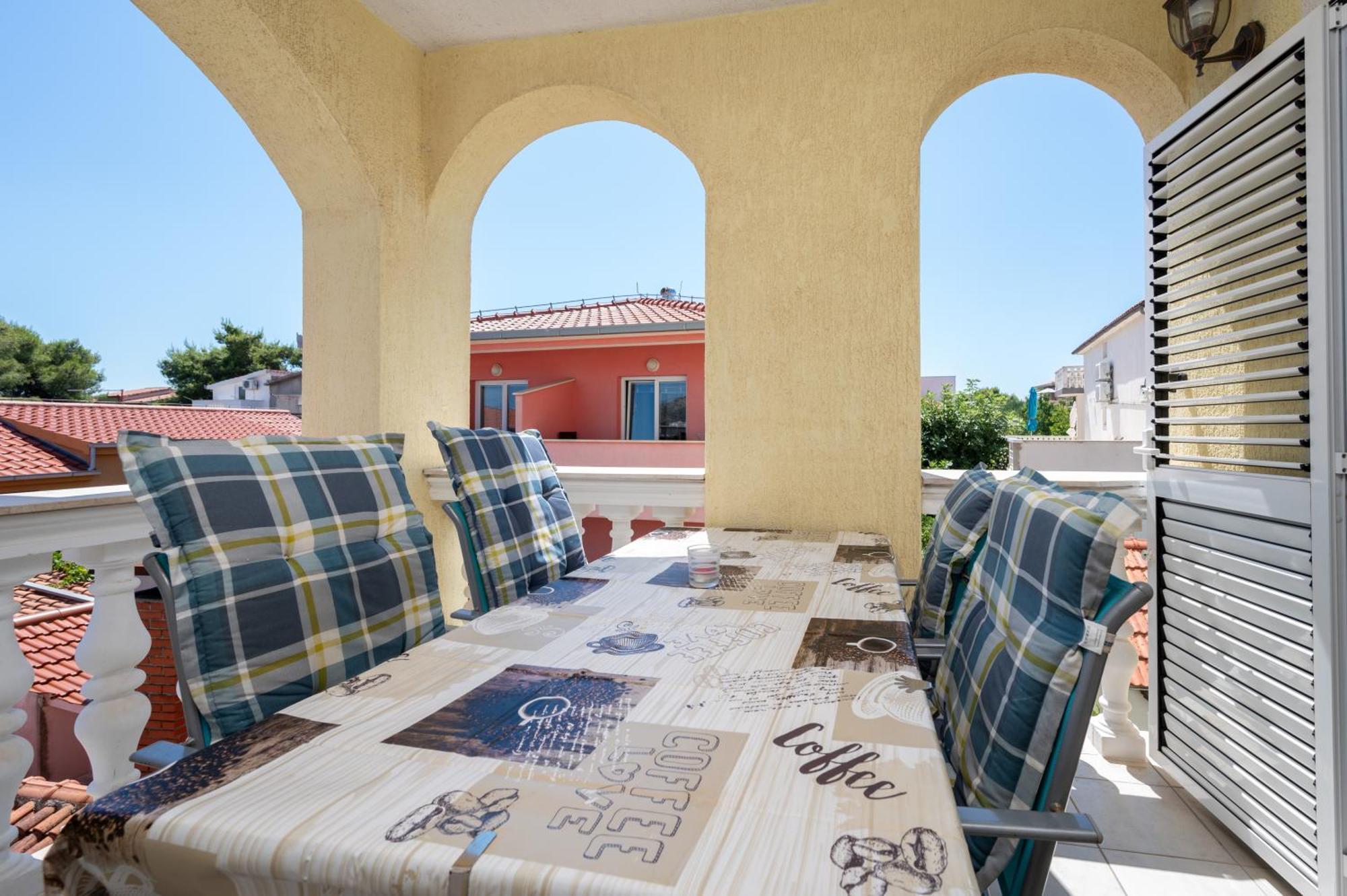 Apartments Zdravko Trogir Eksteriør billede