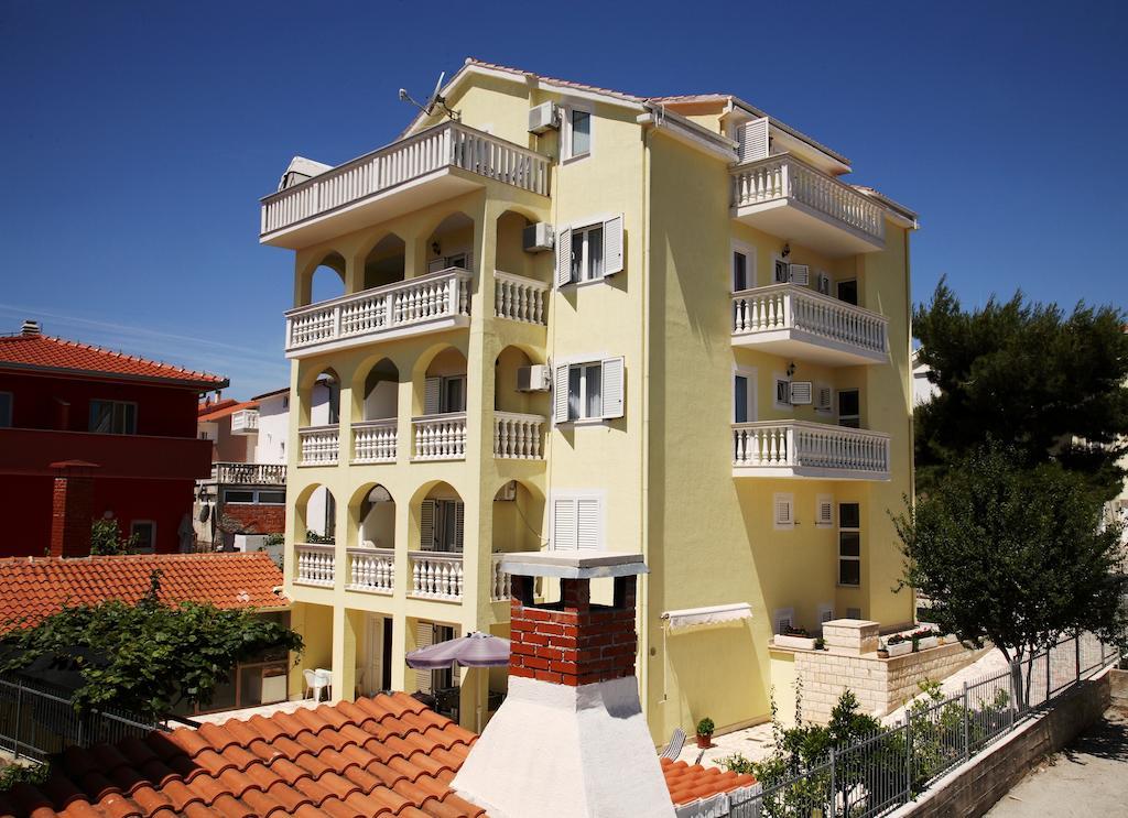 Apartments Zdravko Trogir Eksteriør billede