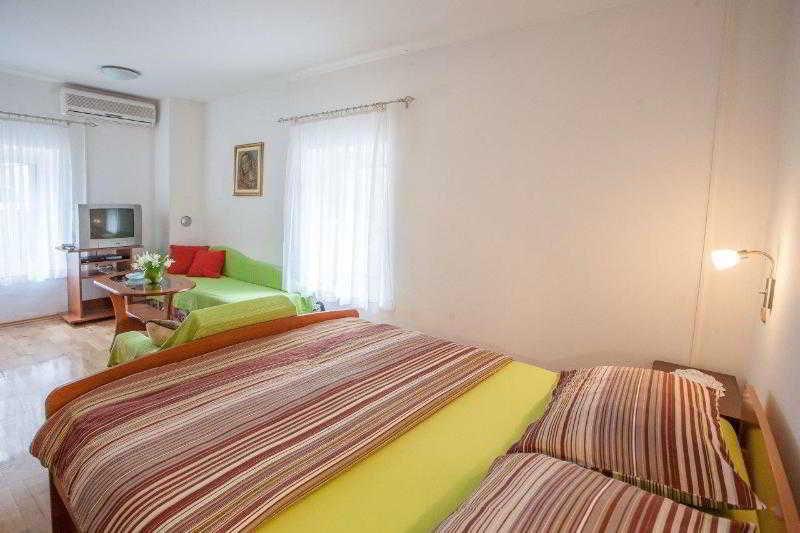 Apartments Zdravko Trogir Eksteriør billede
