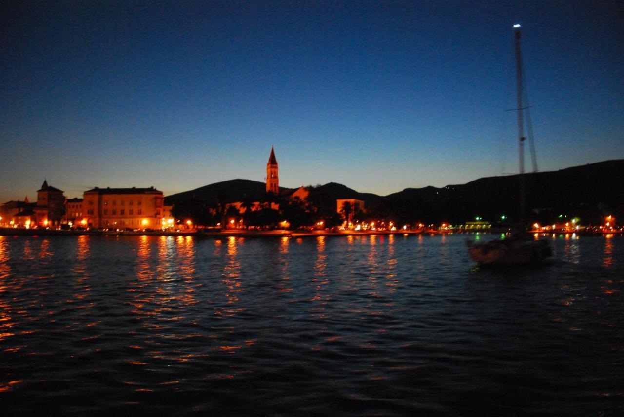 Apartments Zdravko Trogir Eksteriør billede